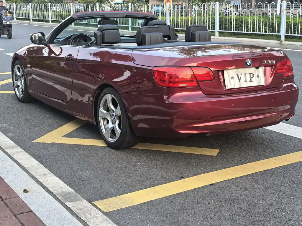 BMW 3 Series (Import) 2011 320i Convertible Coupe Edition