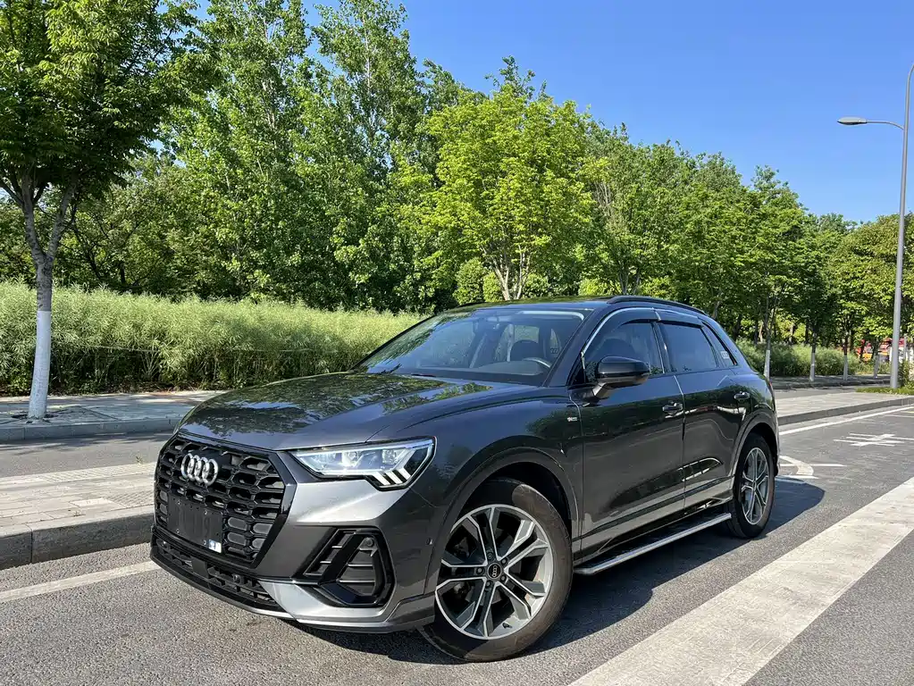 Audi Q3 2023 35 TFSI Sportline (1.4T)