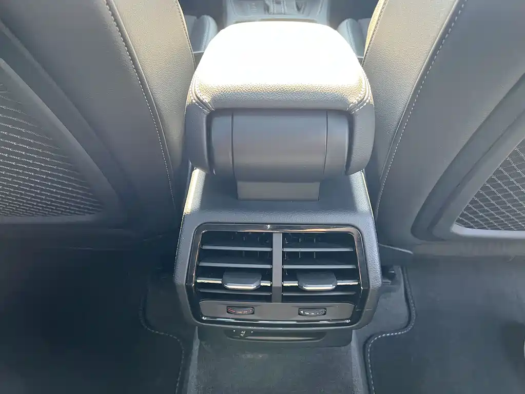 Audi Q3 2023 35 TFSI Sportline (1.4T)