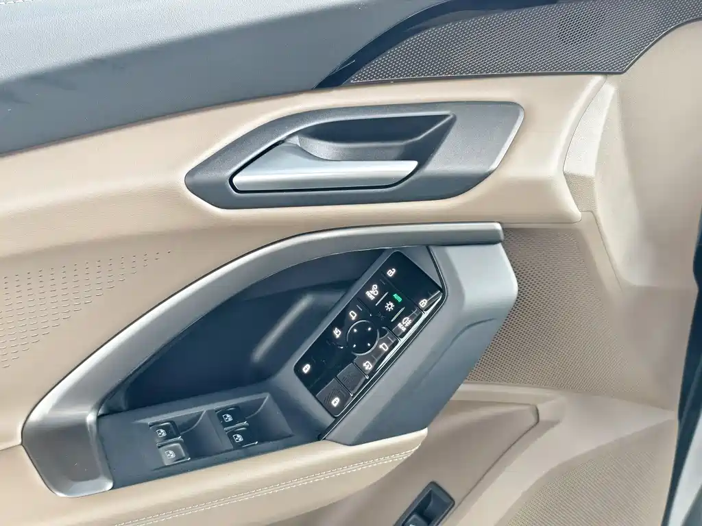 Audi Q5L 2026 Edition 2.0T Smart Hybrid Luxury Version