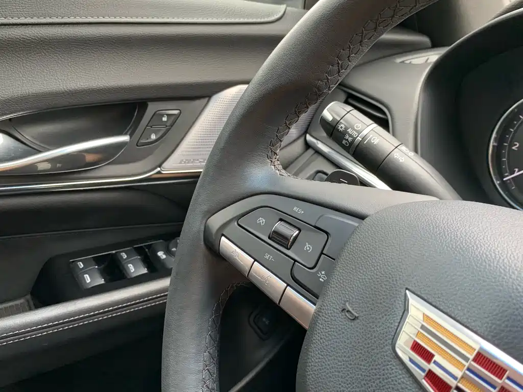 Cadillac CT4 2022 28T Luxury Edition