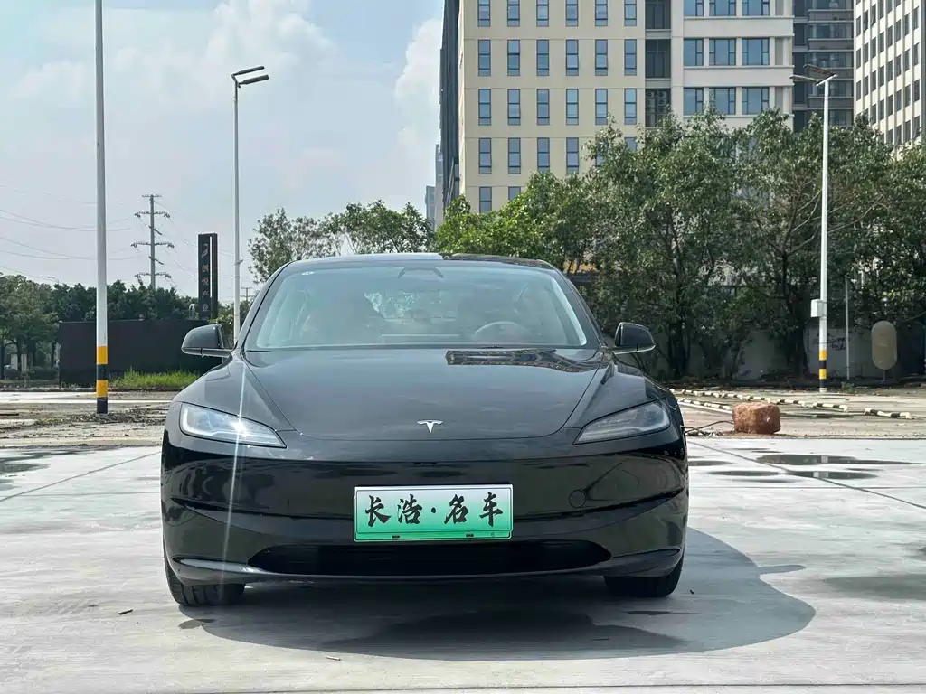 Model 3 Rear-Wheel Drive 2023