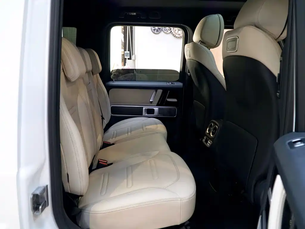 Mercedes-Benz G-Class 2024 G 350