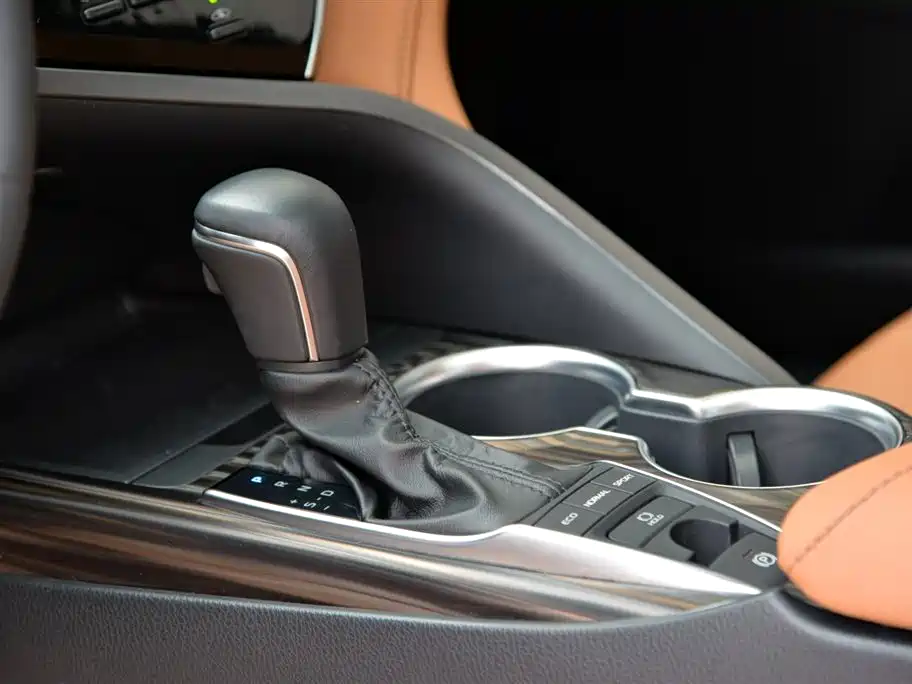Camry 2021 2.5G Luxury Edition