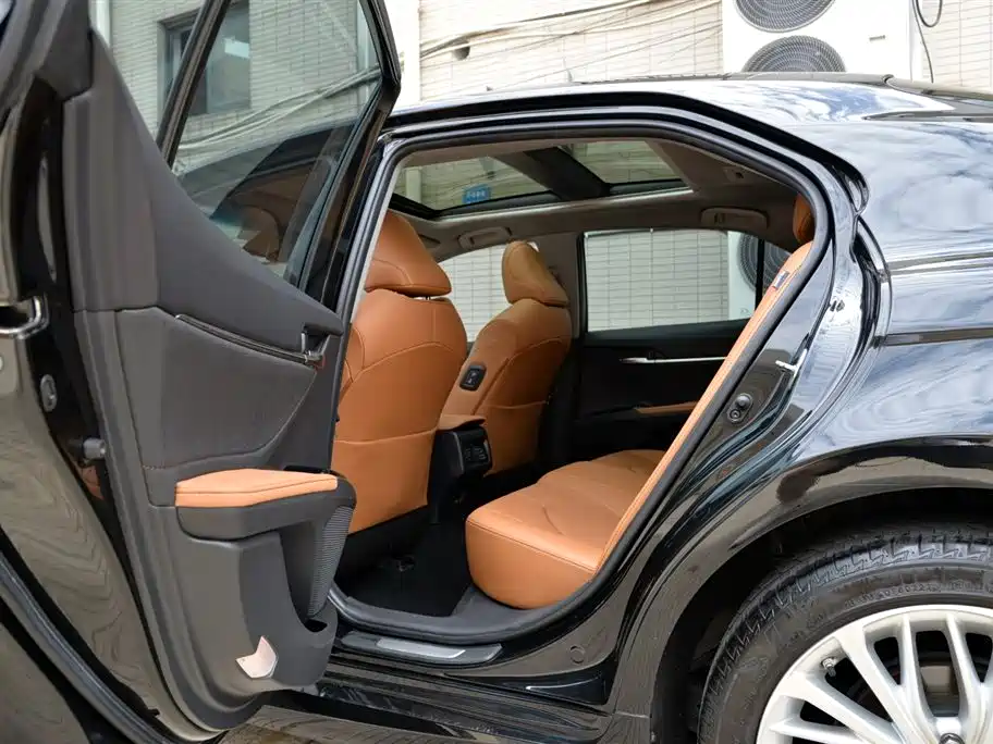 Camry 2021 2.5G Luxury Edition