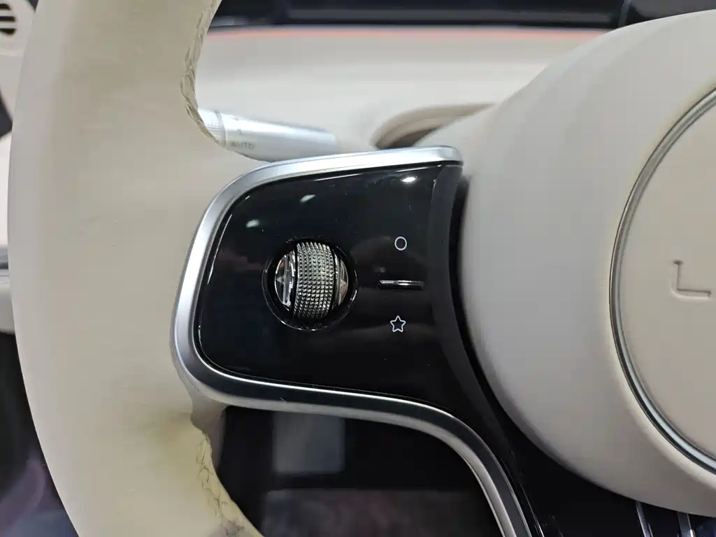 智界R7 2025款 增程 331km Ultra