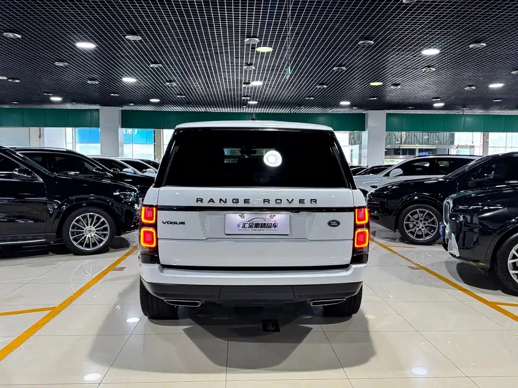 Range Rover 2022 3.0 L6 360PS Heritage Edition