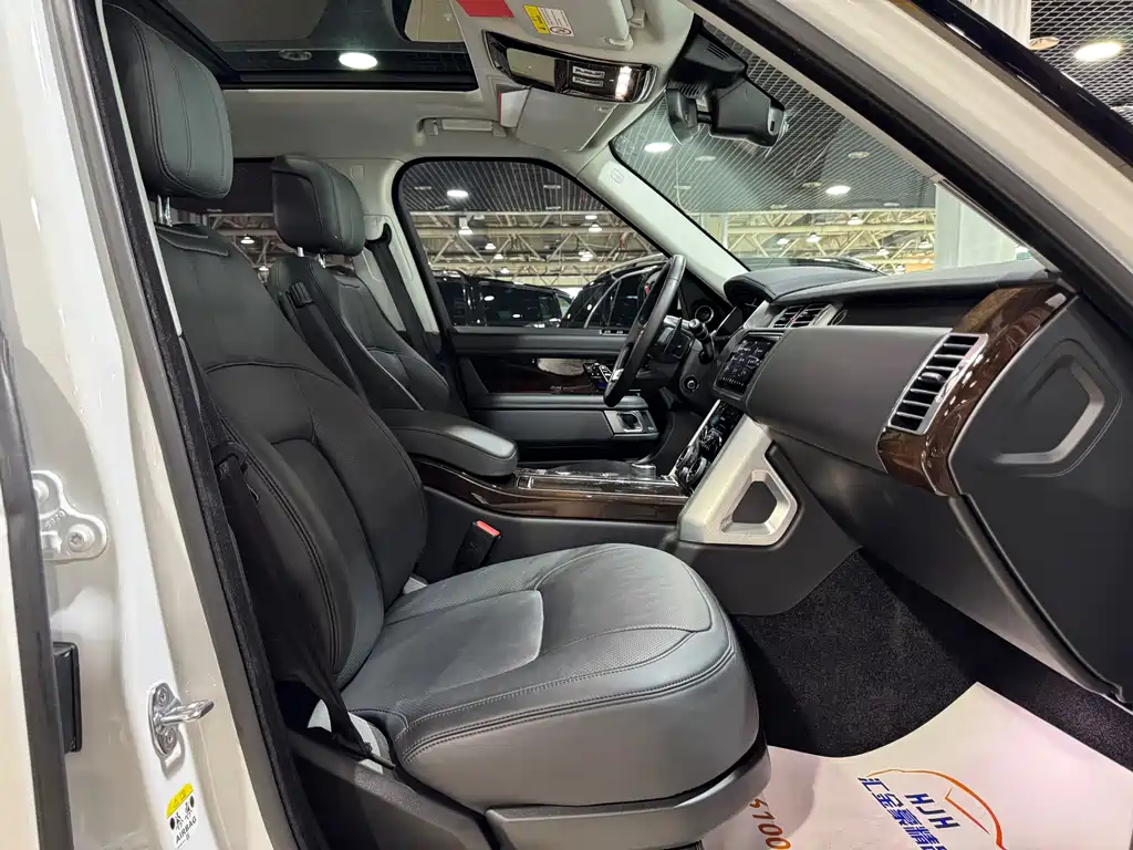 Range Rover 2022 3.0 L6 360PS Heritage Edition