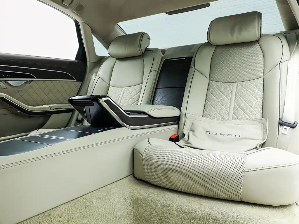Audi A8 2022 model A8L Horch Founder's Edition Dual-tone Collector's Edition