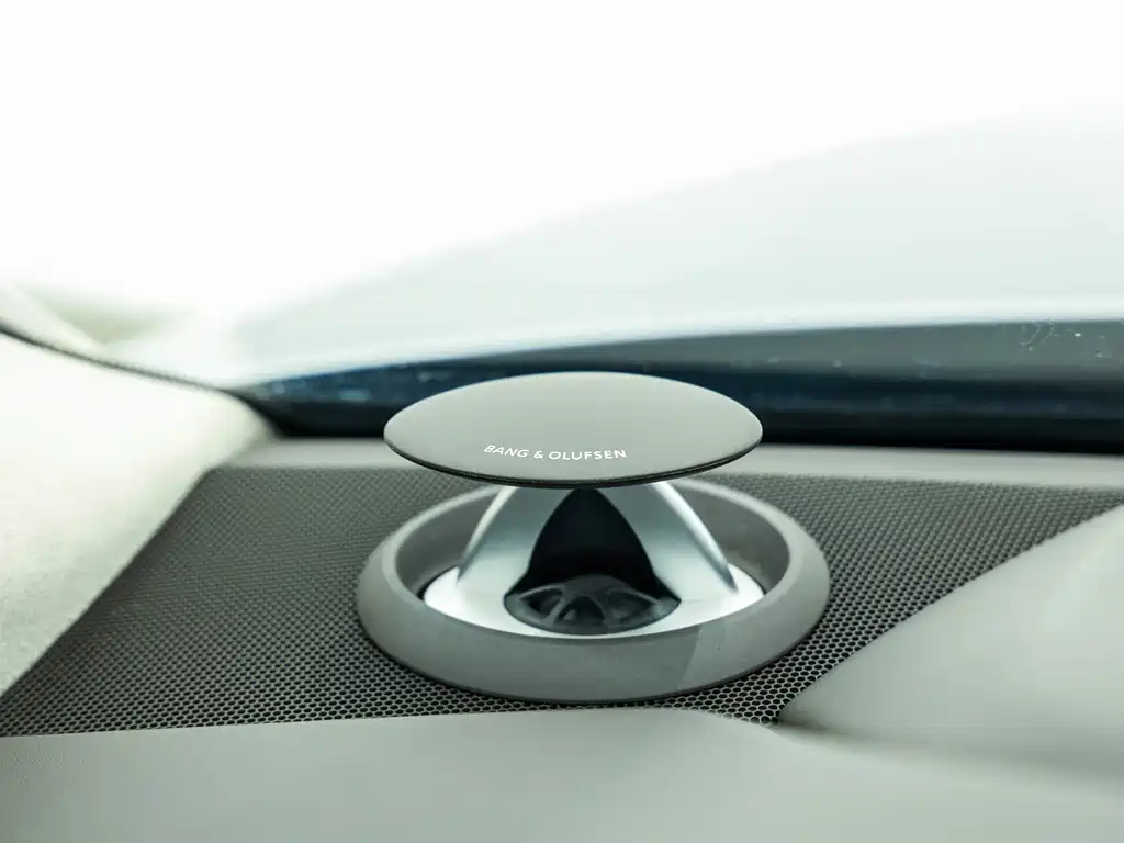 Audi A8 2022 model A8L Horch Founder's Edition Dual-tone Collector's Edition