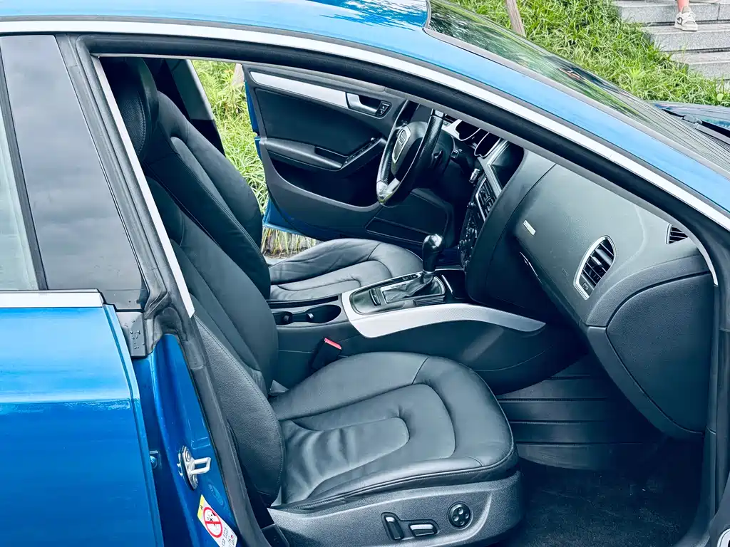 Audi A5 Import 2010 Model 2.0 TFSI Sportback Technology Edition