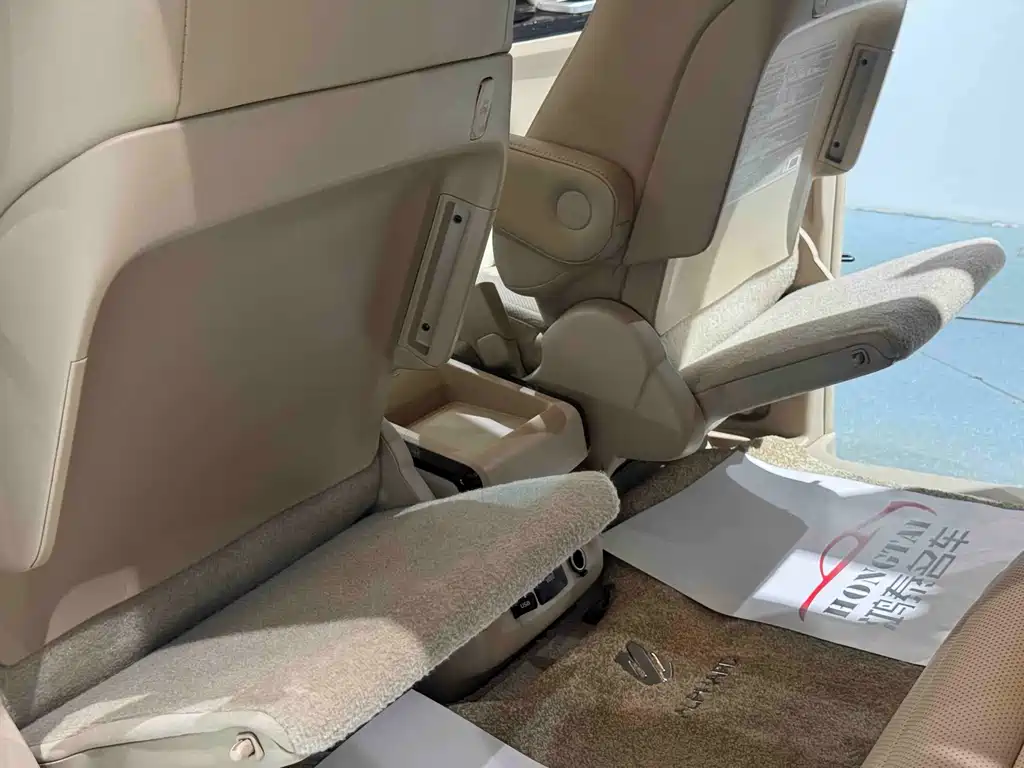 Alphard 2012 3.5L Luxury Edition