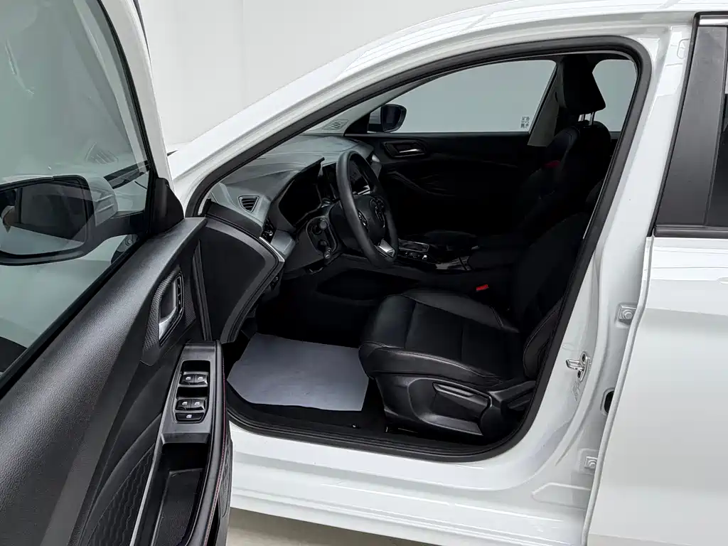 MG5 2023 180DVVT CVT Luxury Edition