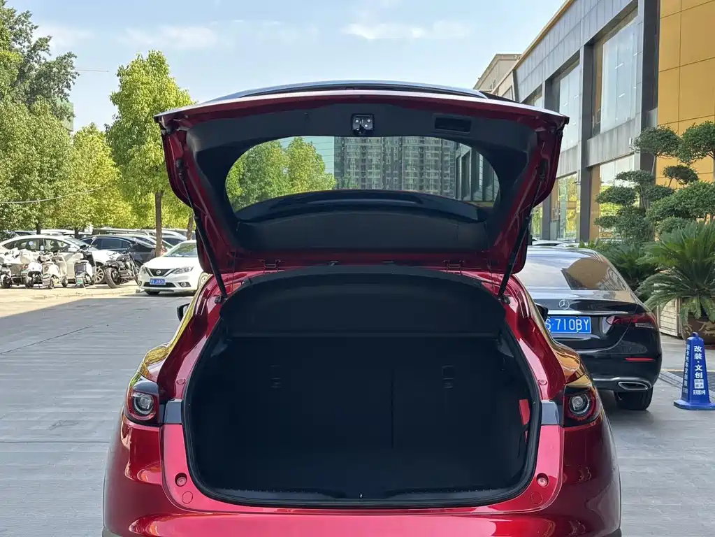 Mazda CX-4 2020 2.0L Automatic Two-wheel Drive Skyactiv-i Version
