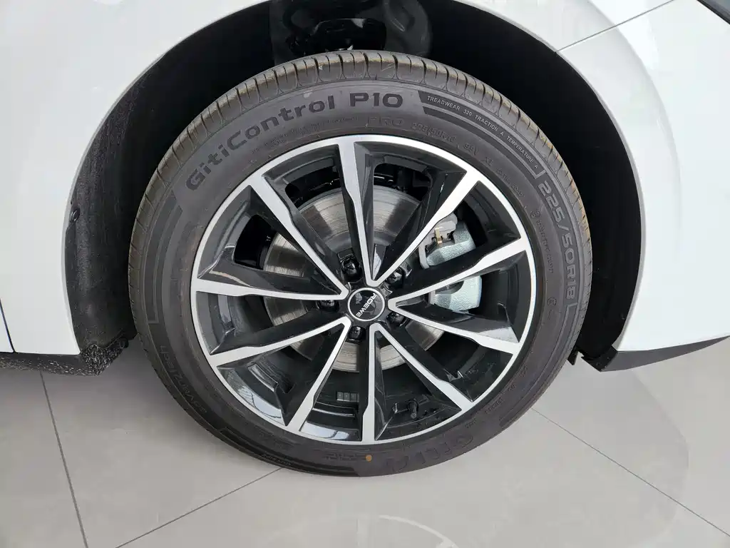 Roewe D7 2025 Edition DMH 125km World Champion Excellence Version