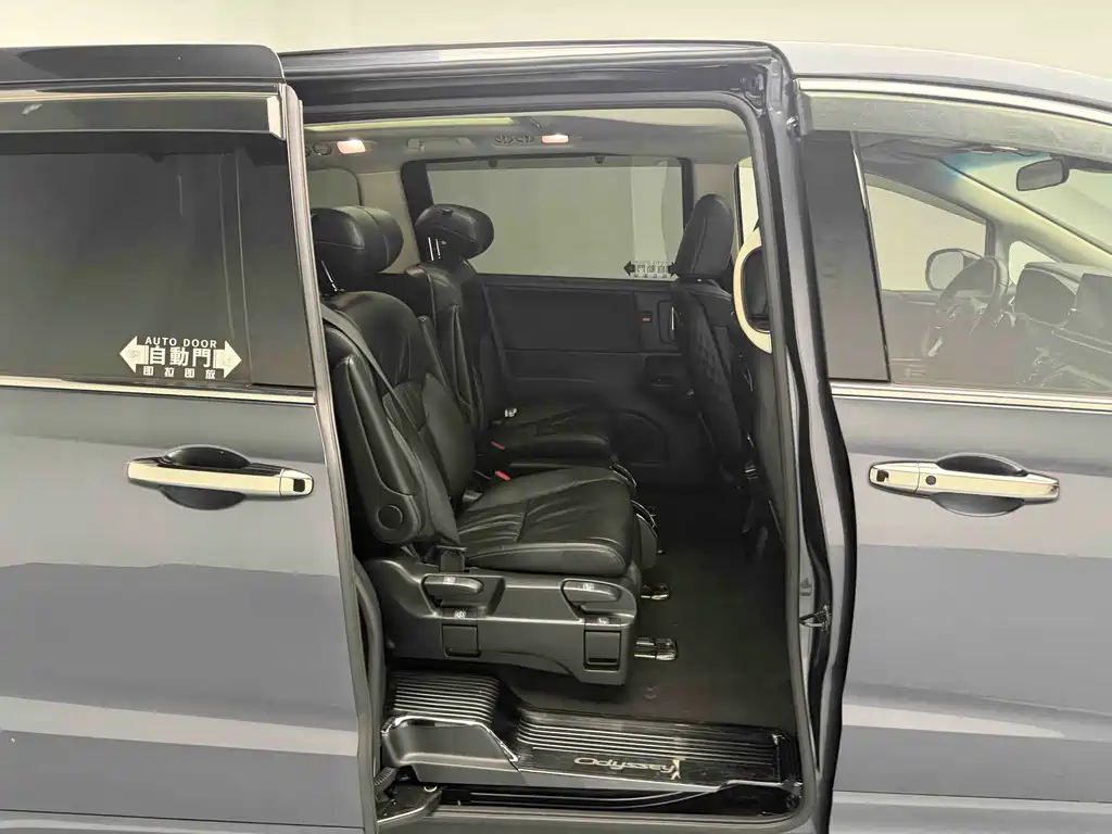 Odyssey 2022 2.0L e:HEV Shining Edition