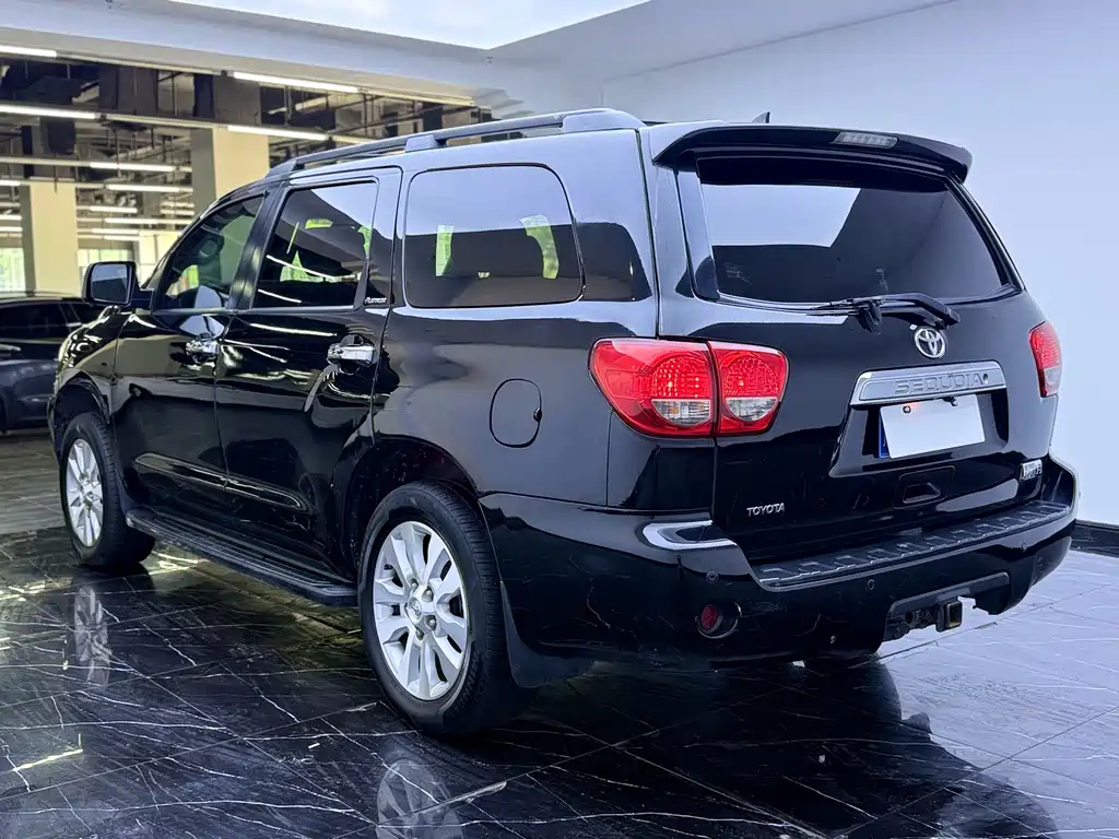 Tundra 2010 5.7 Platinum Edition