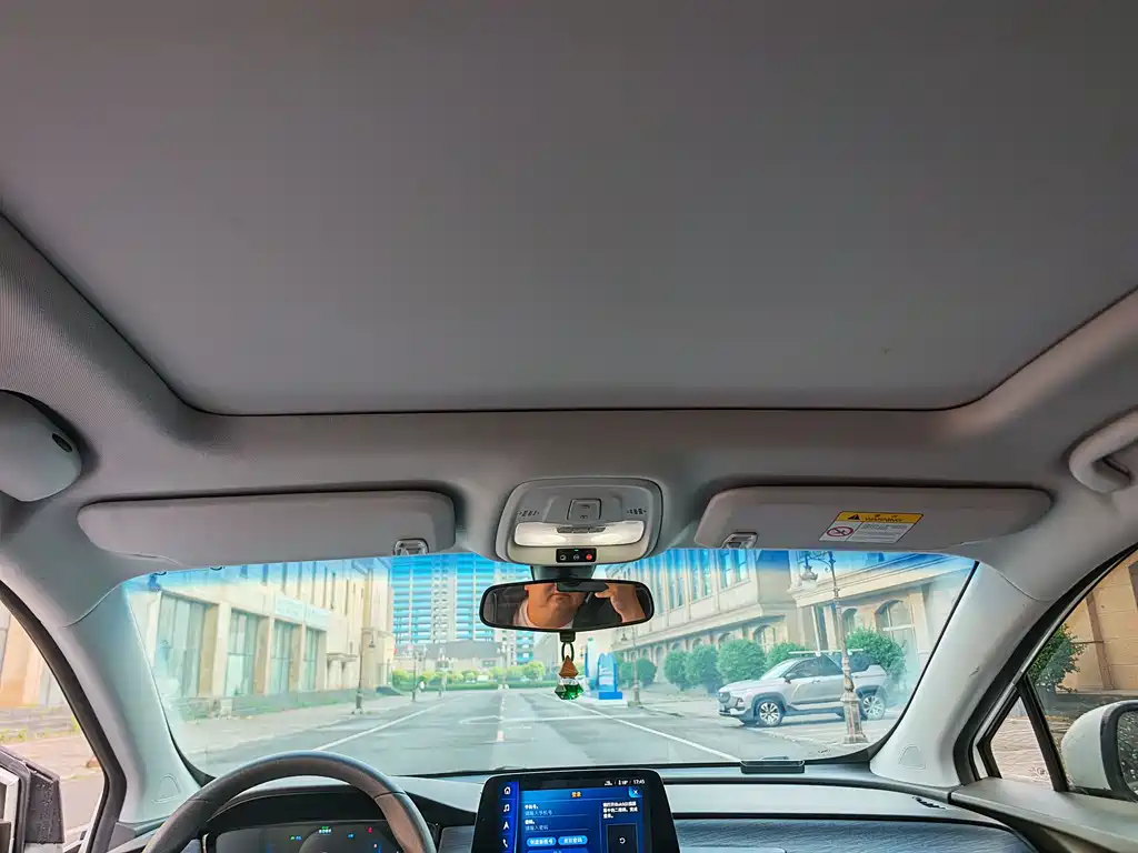 Volkswagen ID.6 2022 Plug-in Hybrid Connected Sharing Edition