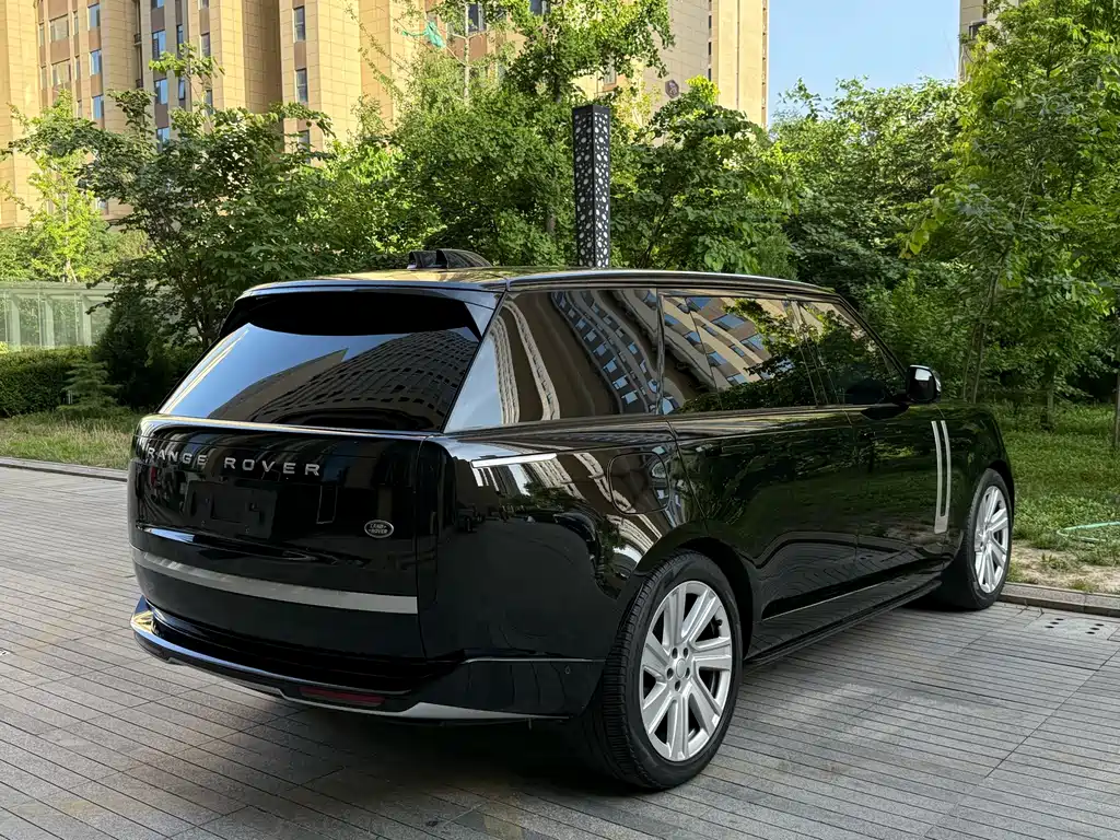 Range Rover 2024 3.0 L6 400PS Creation Extended Edition