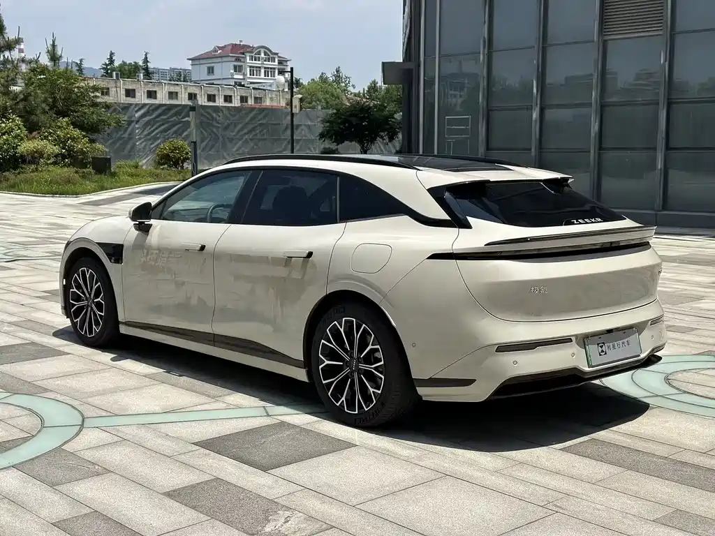 Jizhe 007 GT 2025 Edition Four-wheel Drive Intelligent Driving Version 75kWh