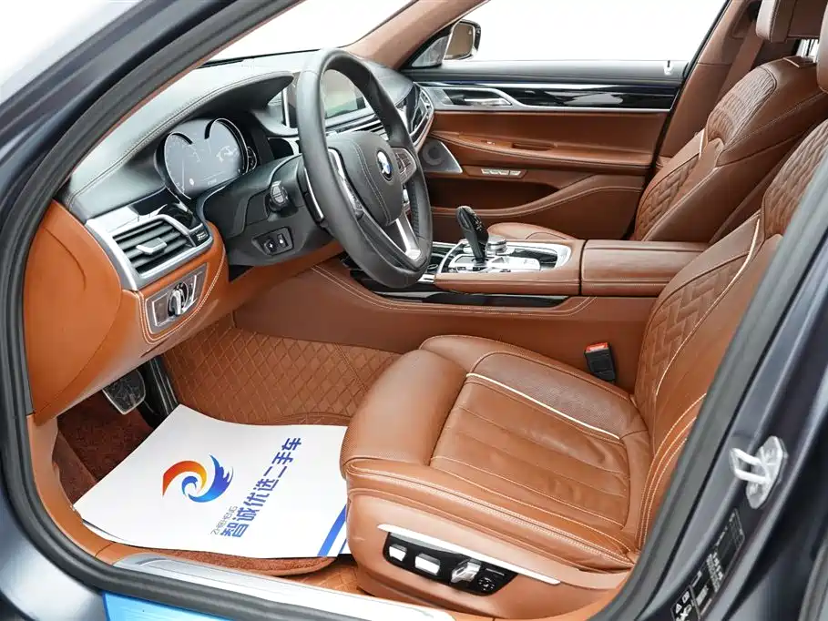 BMW 7 Series 2018 740Li xDrive Luxury Edition M Sport Package