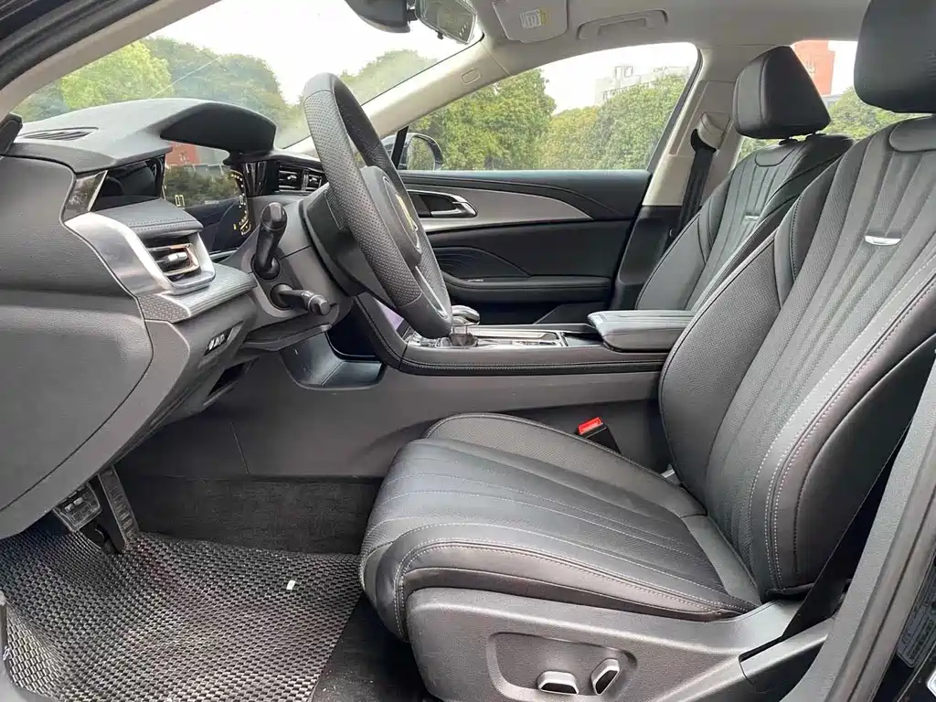 Hongqi H5 2023 Model 1.5T DCT ZhiLian QiYun Edition
