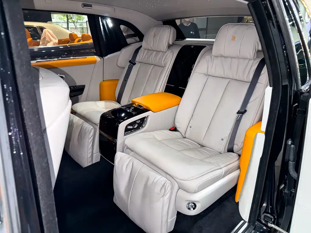 Phantom 2018 6.7T Long Wheelbase Edition