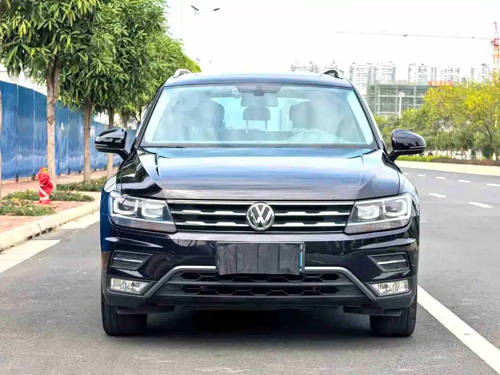 Tiguan L 2019 330 TSI Automatic 2WD Panoramic Comfort Edition National VI