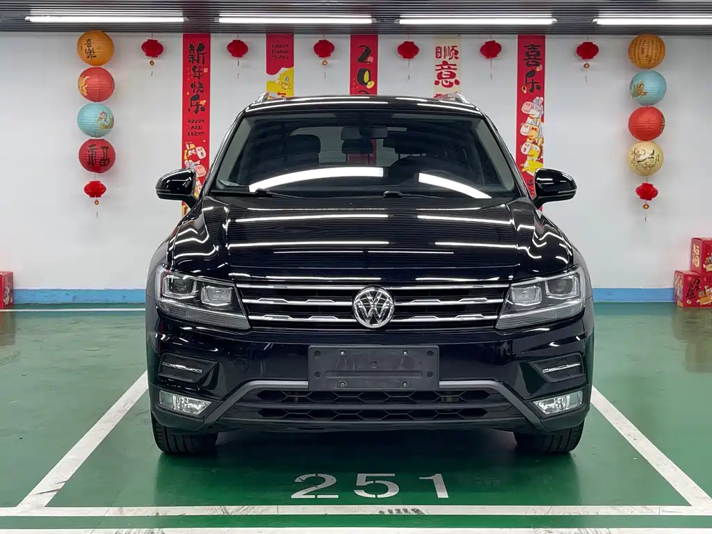 Tiguan L 2019款 Facelift 330 TSI Automatic 2WD Panoramic Comfort Edition National VI