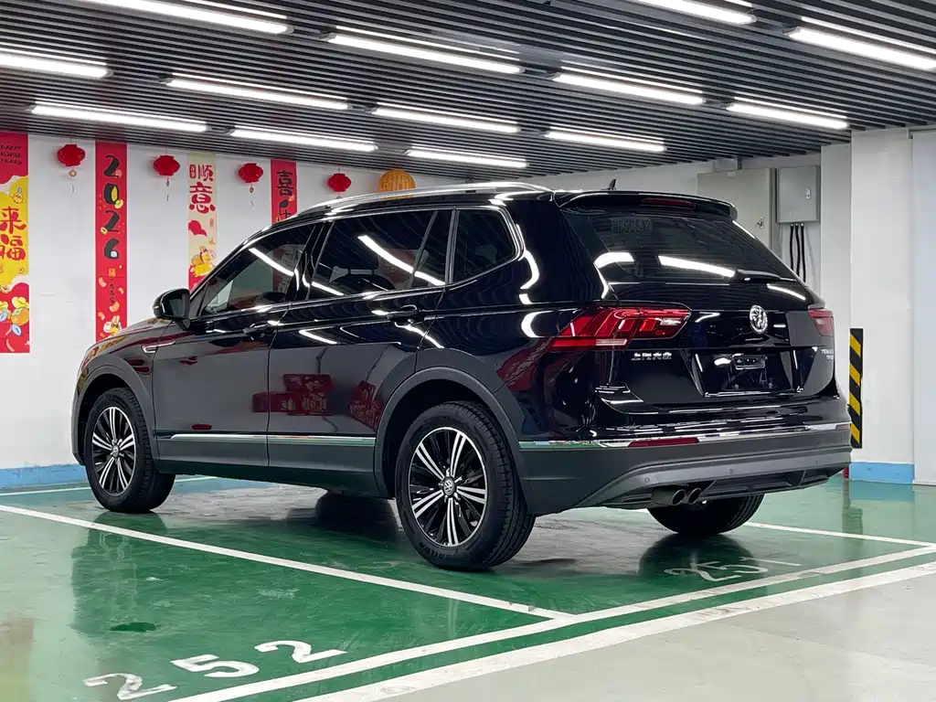 Tiguan L 2019款 Facelift 330 TSI Automatic 2WD Panoramic Comfort Edition National VI