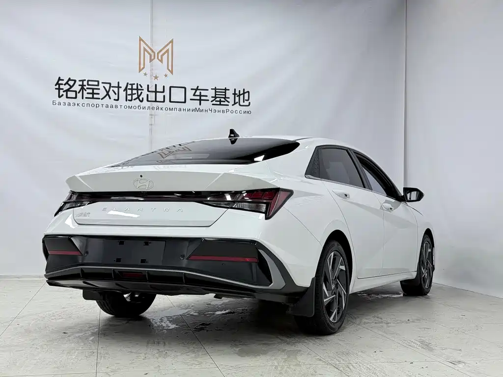 Elantra 2023 1.5L CVT LUX Prestige Edition