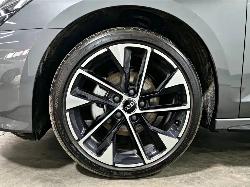 Audi A3 2026 model A3L Limousine 35 TFSI Prestige Edition