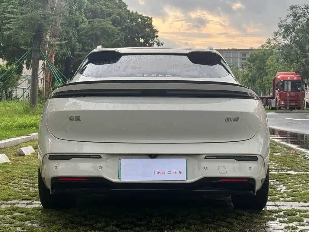 Jizhe 007 GT 2025 Edition Four-wheel Drive Intelligent Driving Version 75kWh