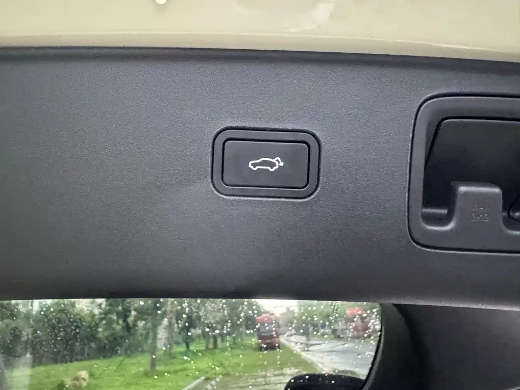 Jizhe 007 GT 2025 Edition Four-wheel Drive Intelligent Driving Version 75kWh