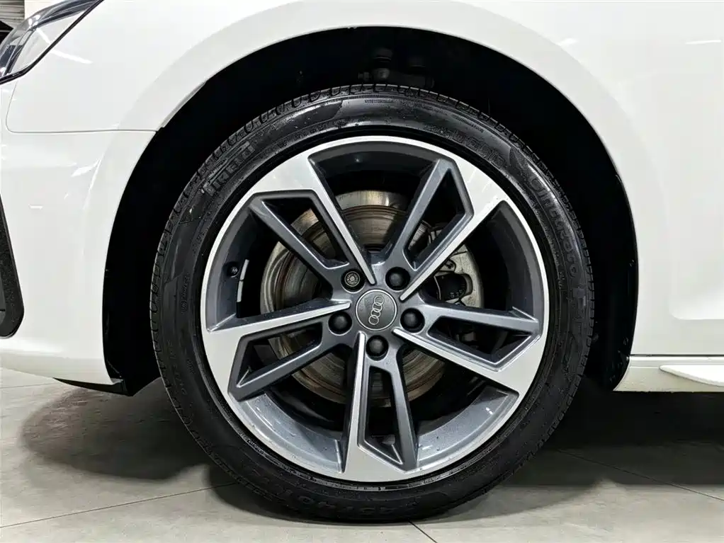 Audi A4L 2020 40 TFSI Fashion Dynamic Edition