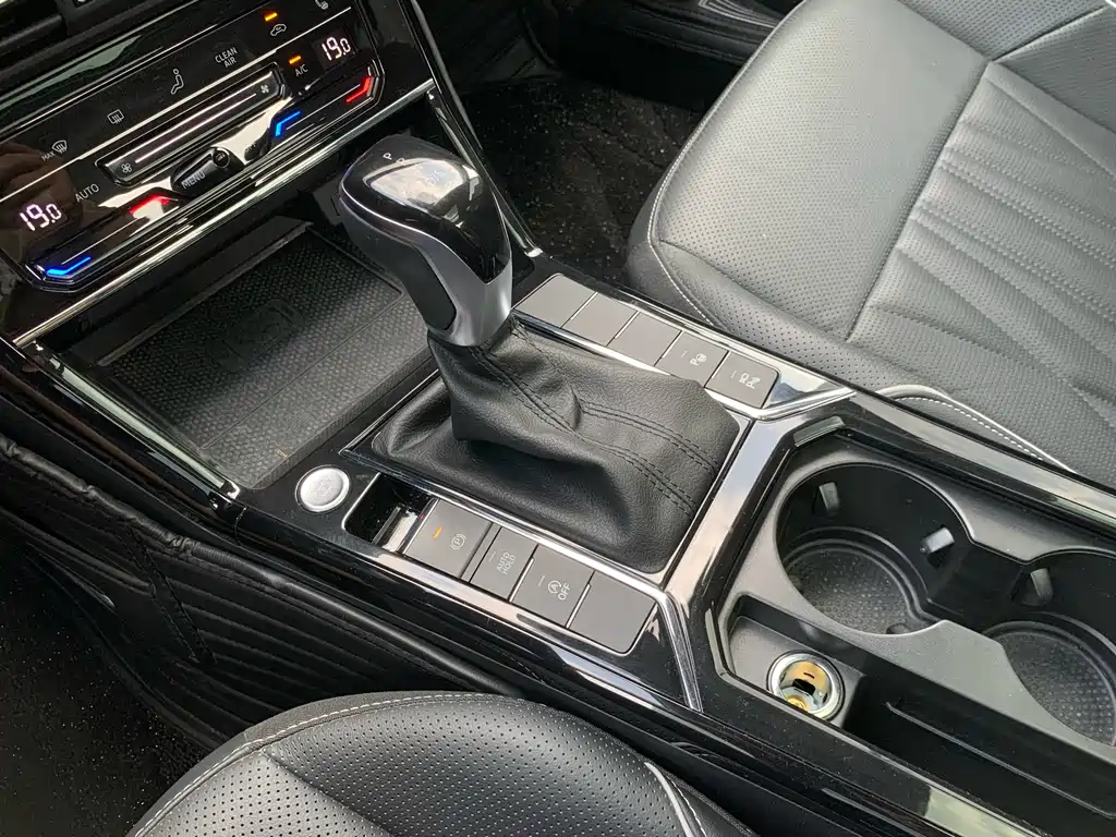 Passat 2023 330 TSI Starry Luxury Edition