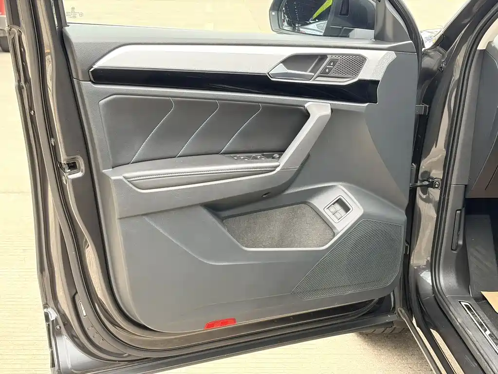 Tayron PHEV 2020 Edition 1.4T Prestige Model