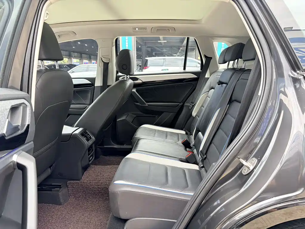 Tayron PHEV 2020 Edition 1.4T Prestige Model