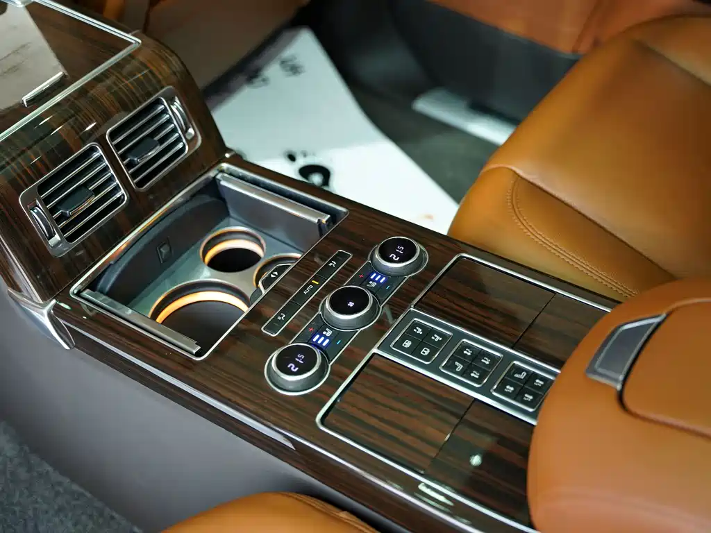 Range Rover 2014 Model 5.0 SC V8 AB Summit Creation Extended US Specification Edition