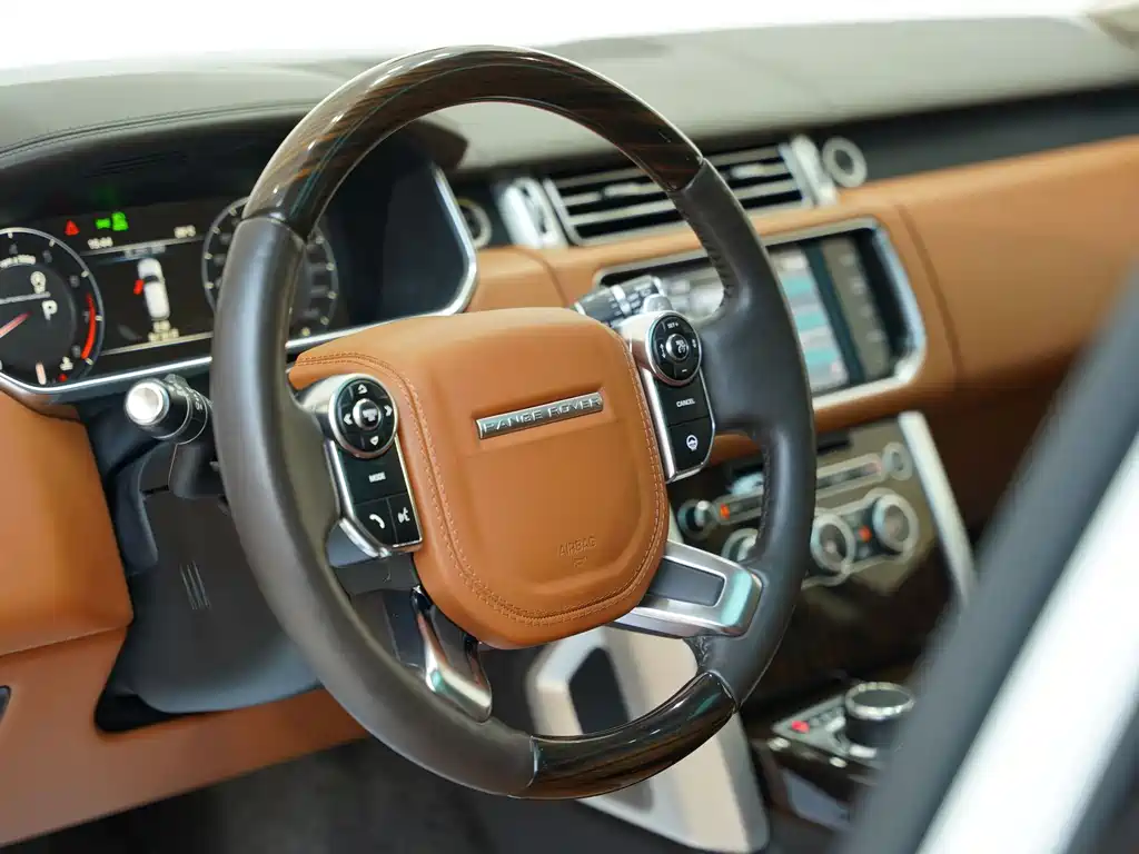 Range Rover 2014 Model 5.0 SC V8 AB Summit Creation Extended US Specification Edition