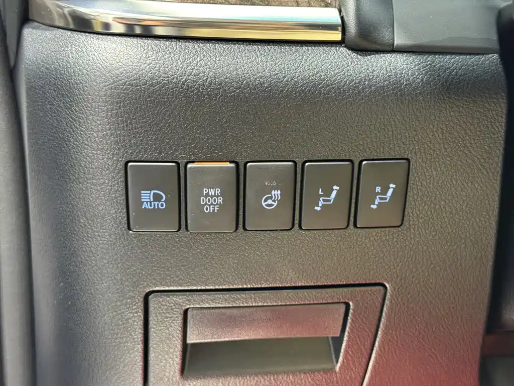 Alphard 2020款 Hybrid 2.5L Prestige Edition
