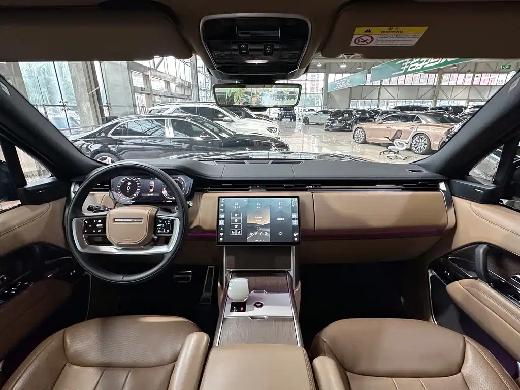 Range Rover 2025 Edition 3.0 L6 400PS Grand Extended Version