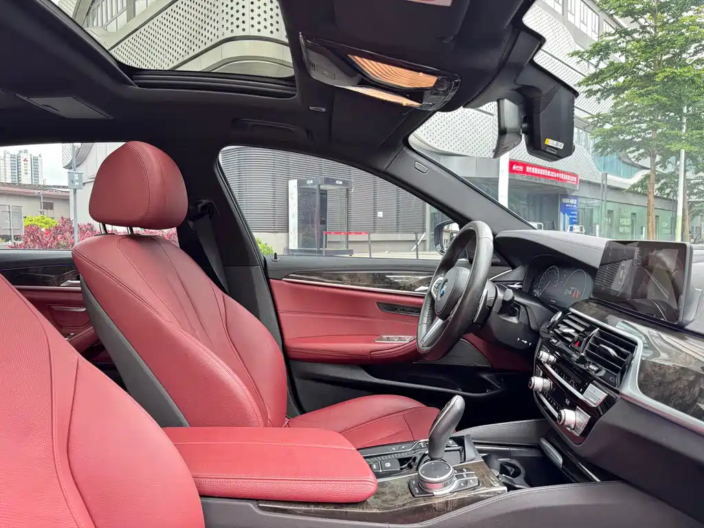 BMW 5 Series 2019 530Li Grandeur Edition M Sport Package