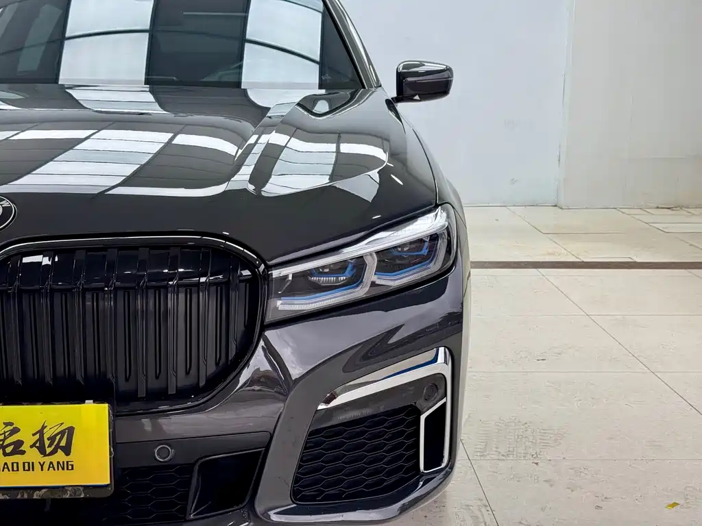 BMW 7 Series 2019 740Li xDrive Executive M Sport Package
