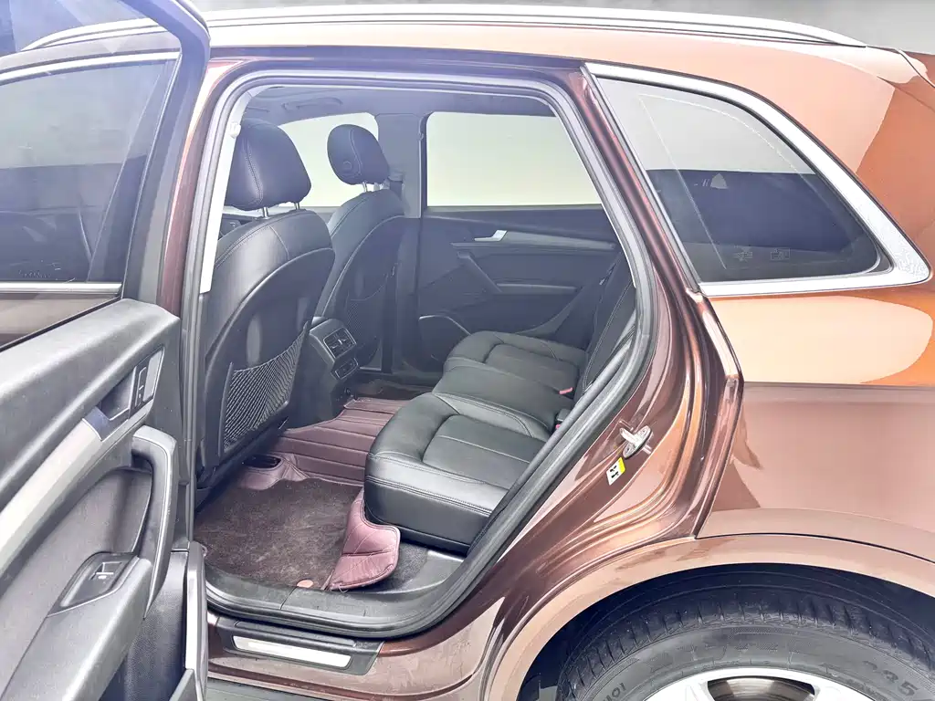Audi Q5L 2018 40 TFSI Enjoy Advance Edition National V