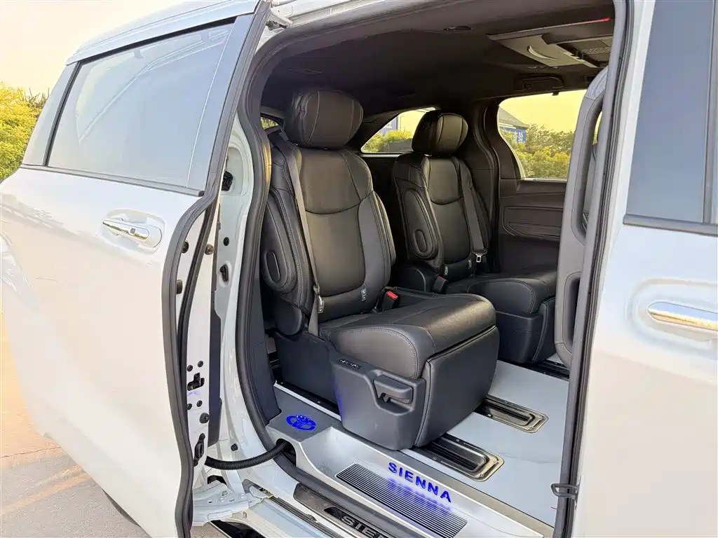 Sienna 2023 2.5L Hybrid Prestige Edition