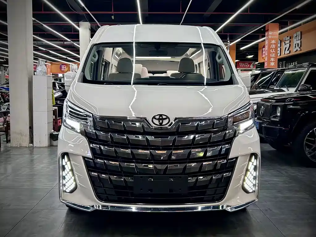HIACE 2021 3.5L Automatic