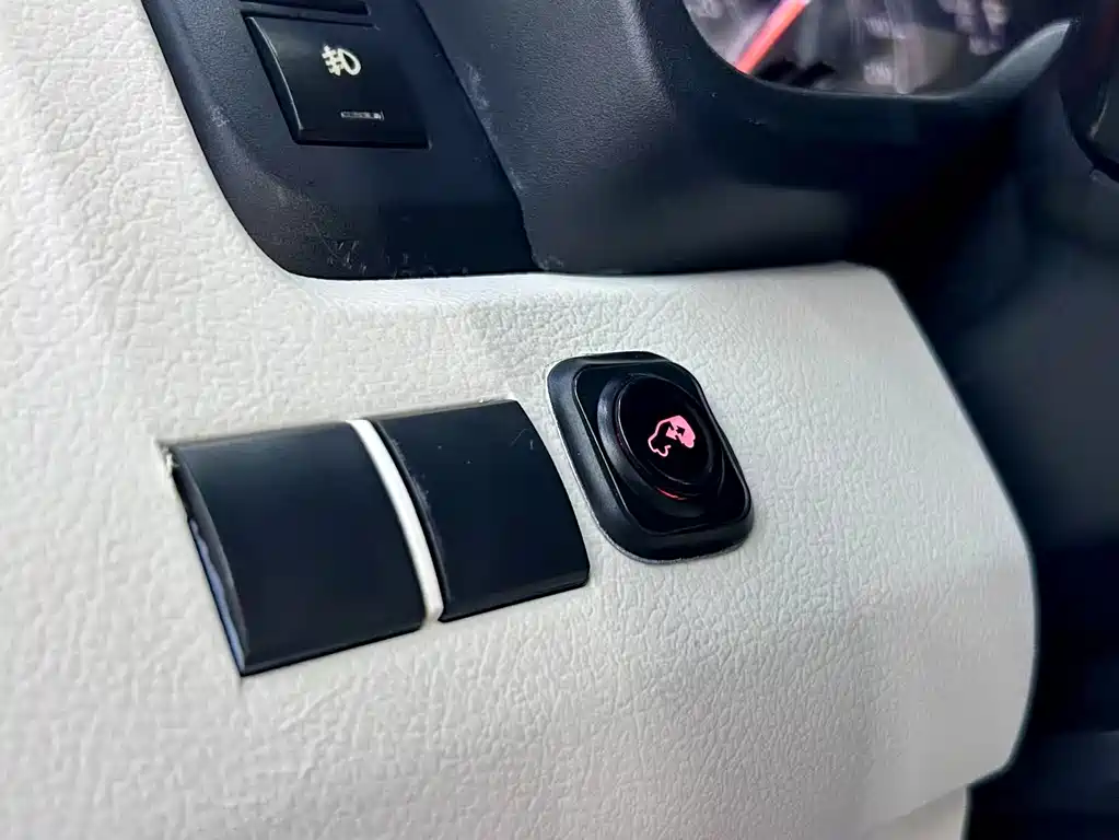 HIACE 2021 3.5L Automatic