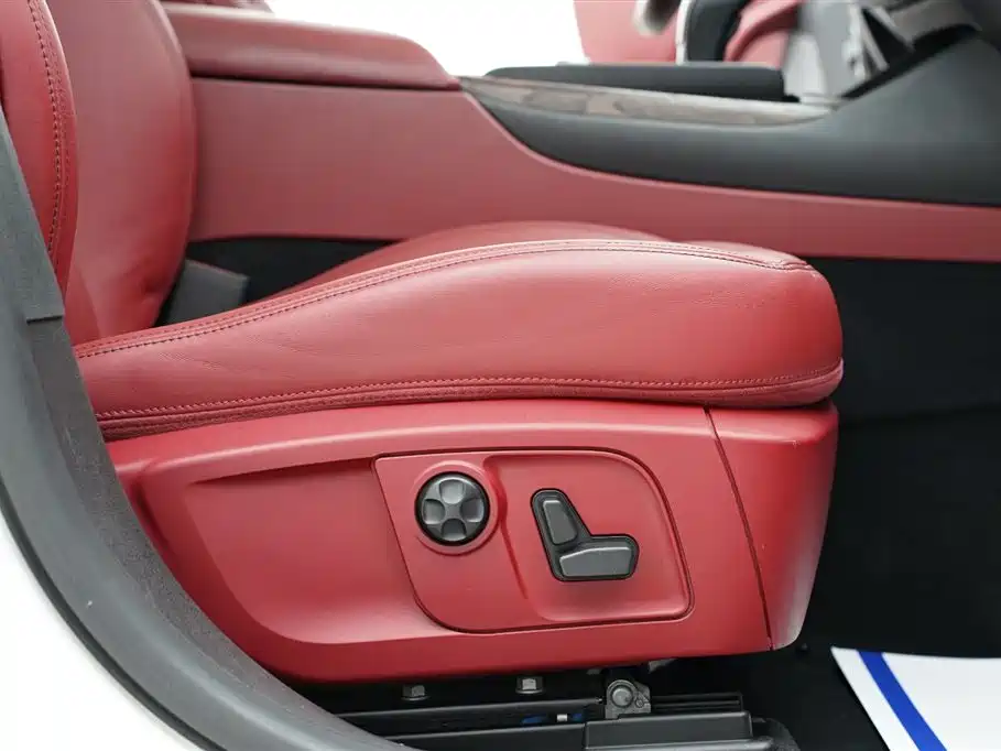 Levante 2018 3.0T Standard Edition