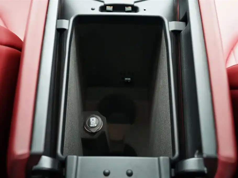 Levante 2018 3.0T Standard Edition
